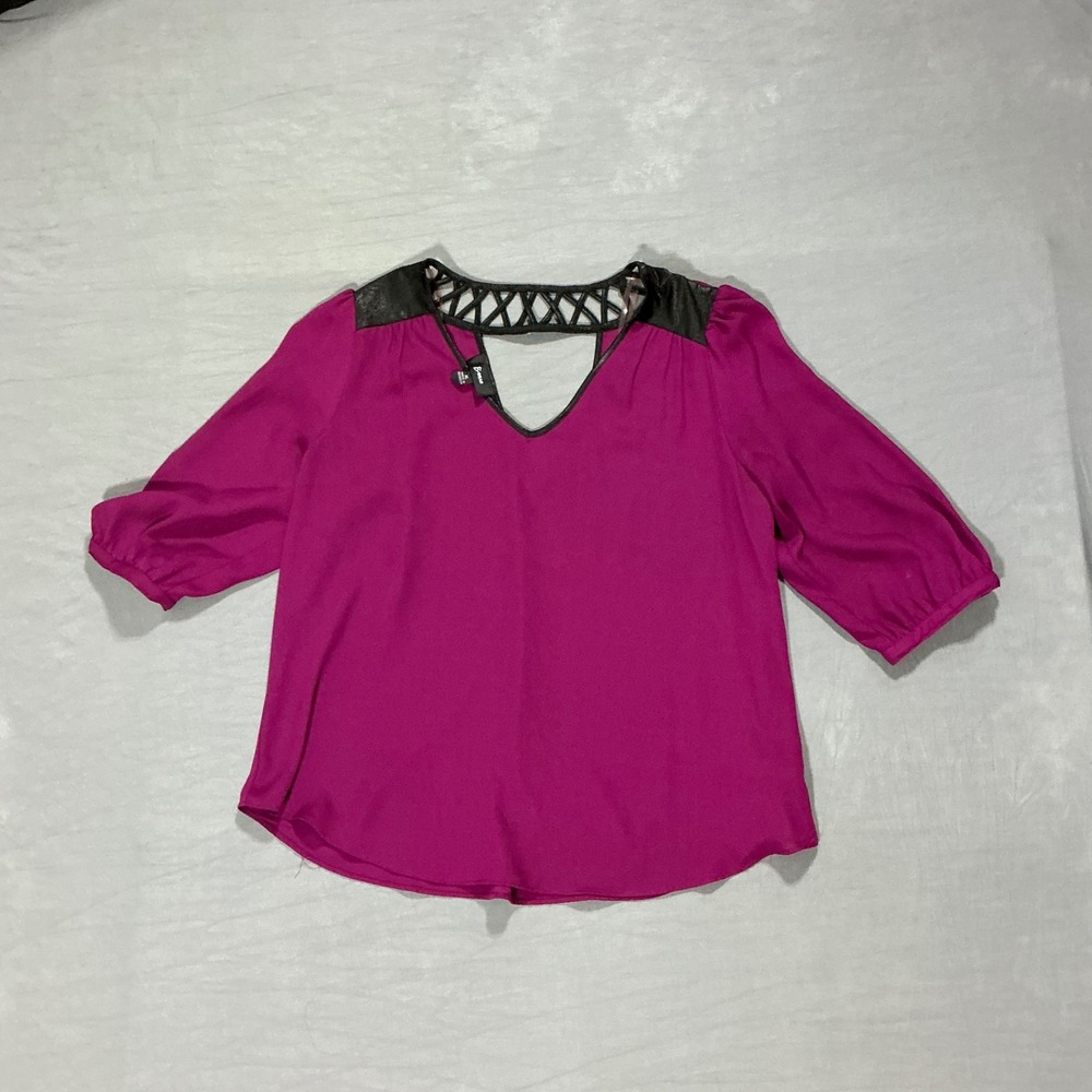B-Wear Magenta Pink Lattice Neck 3/4 Sleeve Blouse Faux Leather Trim XL - Picture 3 of 4